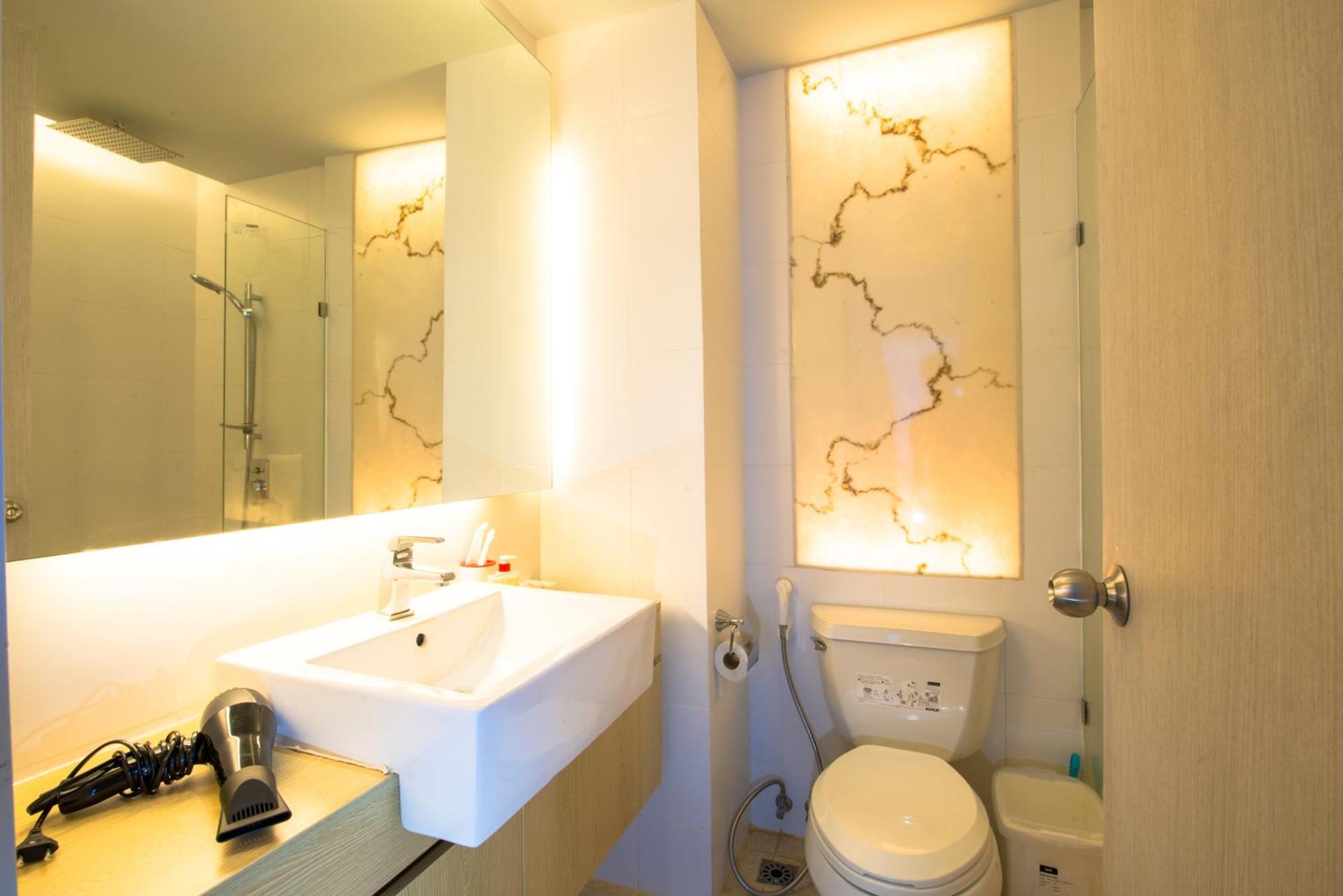 Atlantis Condo Resort Pattaya Джомтьен Экстерьер фото